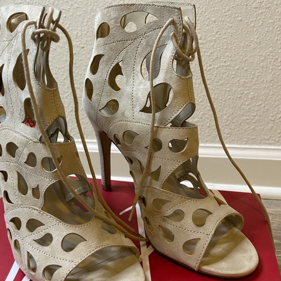 ALDO nude heels size 10 - Picture 2 of 11